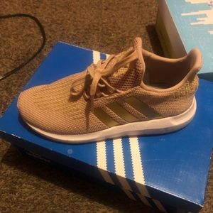 Adidas Rose gold shoes size:3 in kids